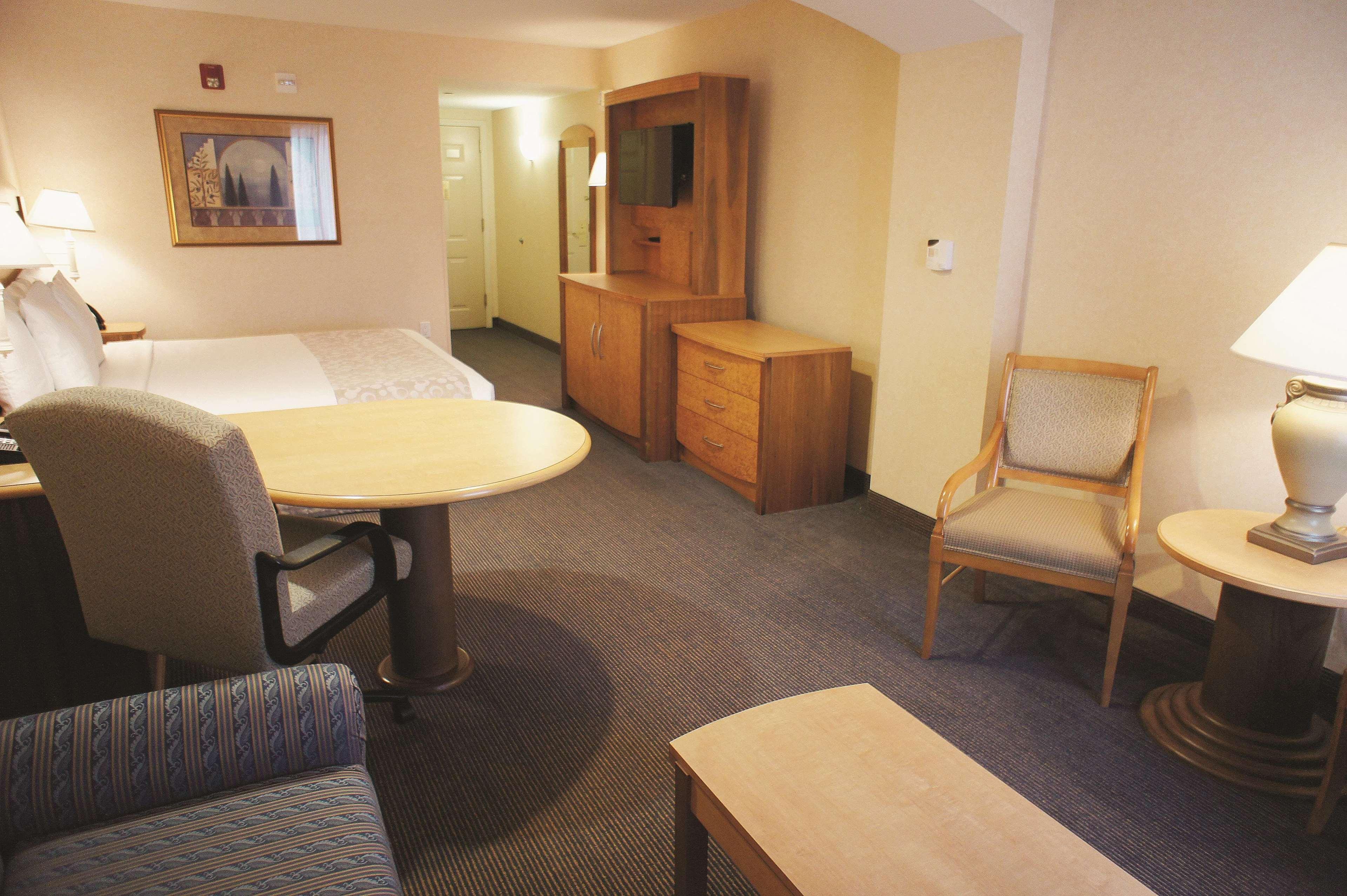 La Quinta By Wyndham Islip - Macarthur Airport Bohemia Экстерьер фото