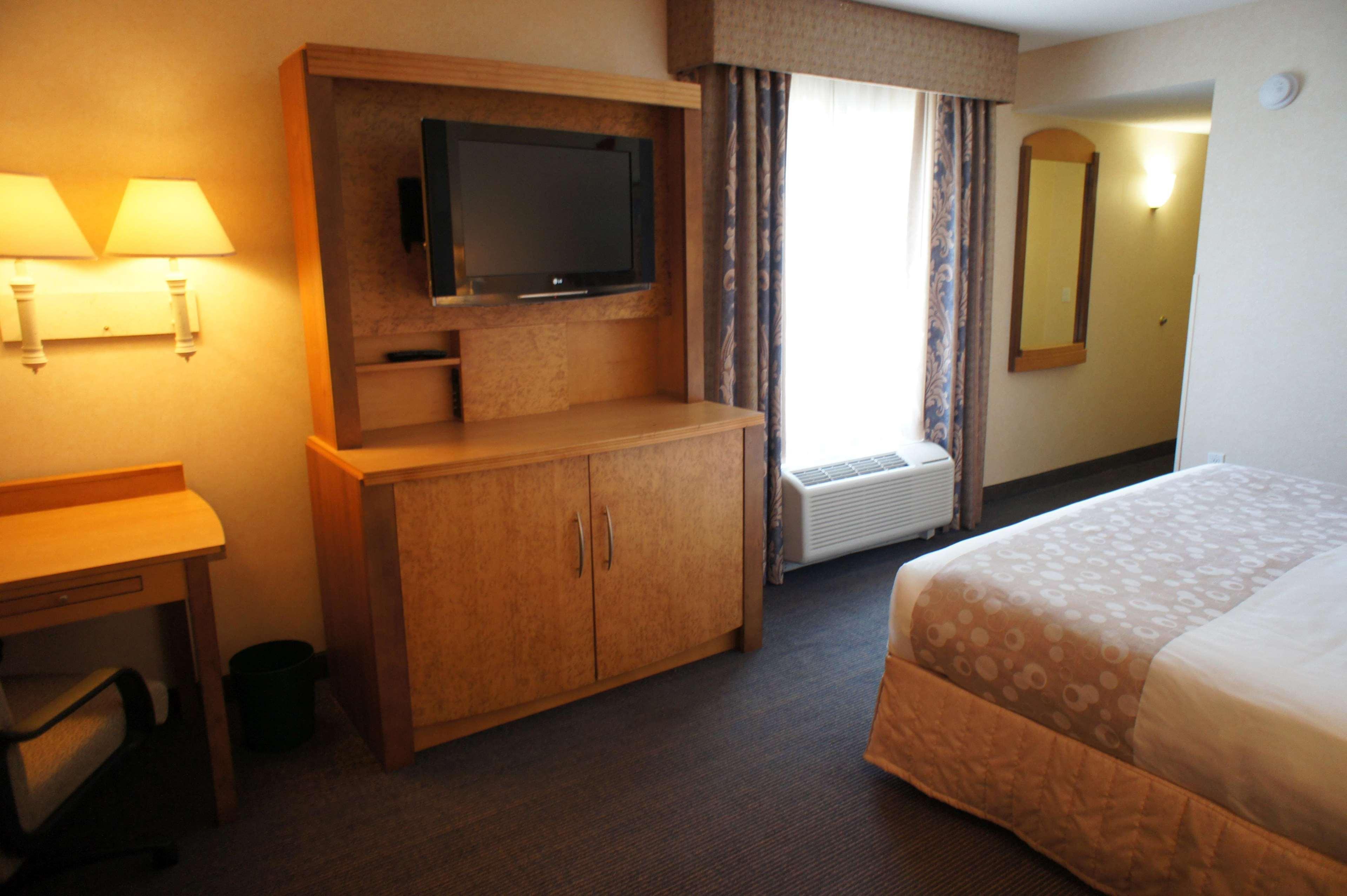 La Quinta By Wyndham Islip - Macarthur Airport Bohemia Экстерьер фото