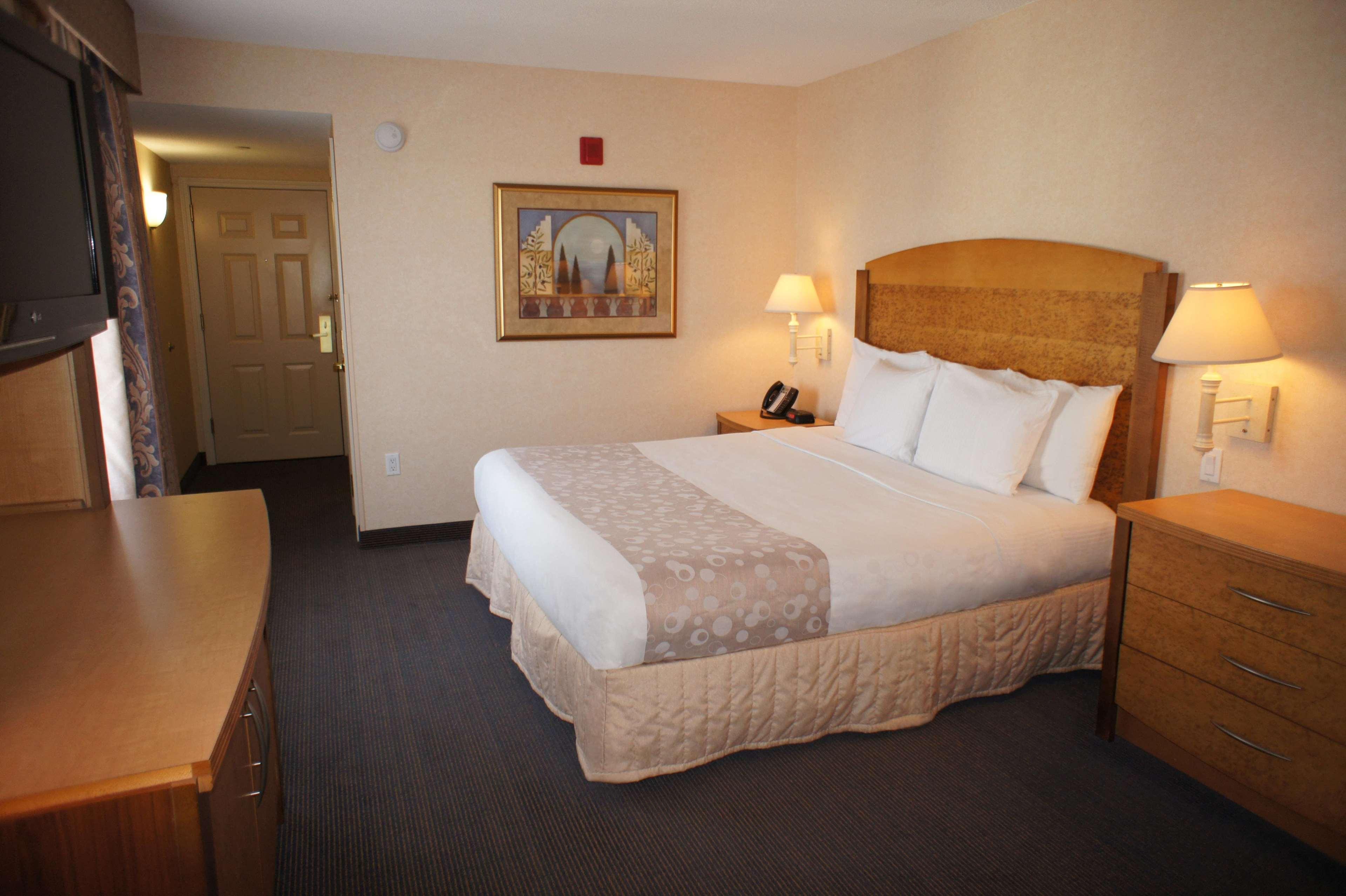 La Quinta By Wyndham Islip - Macarthur Airport Bohemia Экстерьер фото