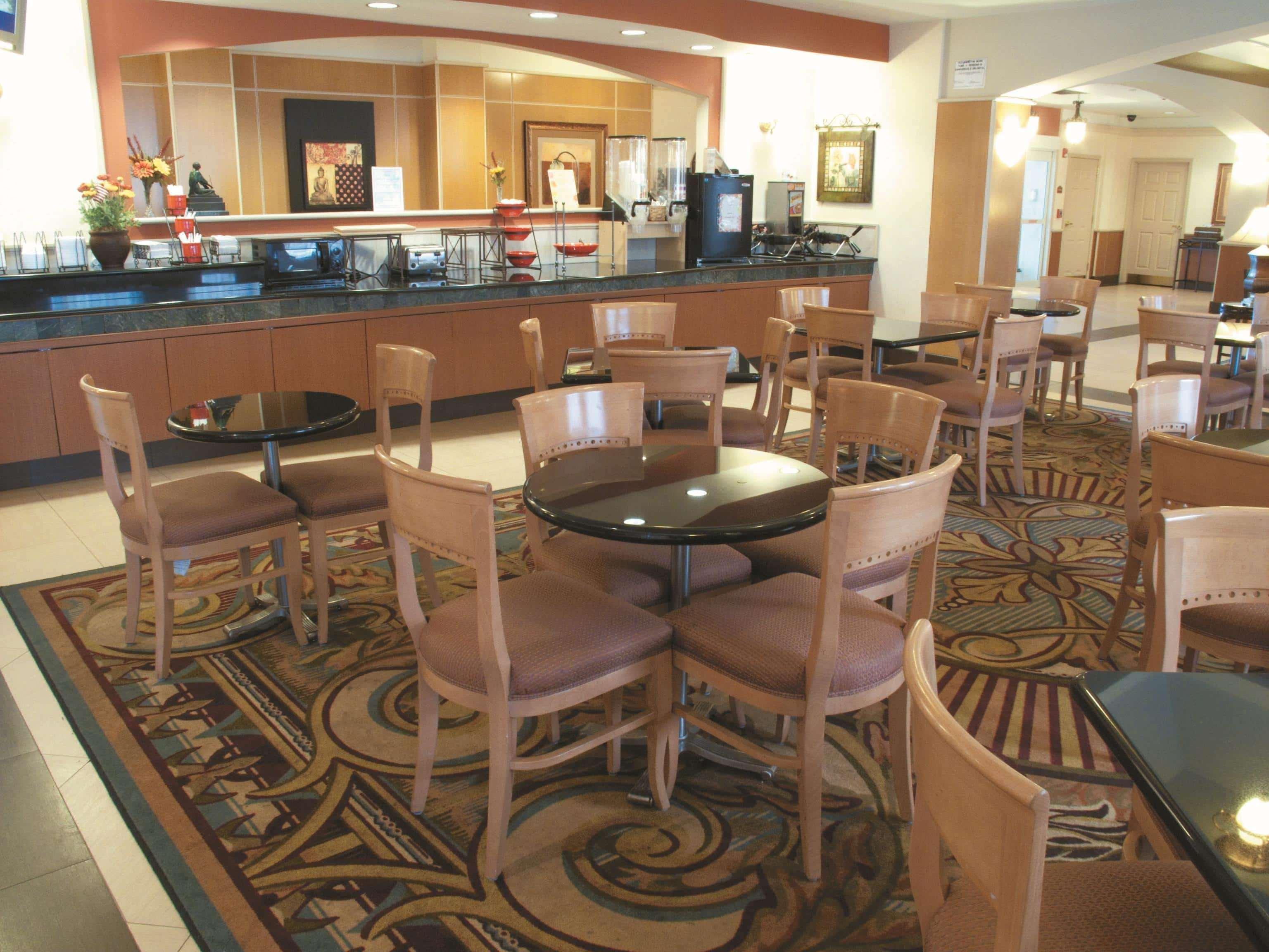 La Quinta By Wyndham Islip - Macarthur Airport Bohemia Экстерьер фото