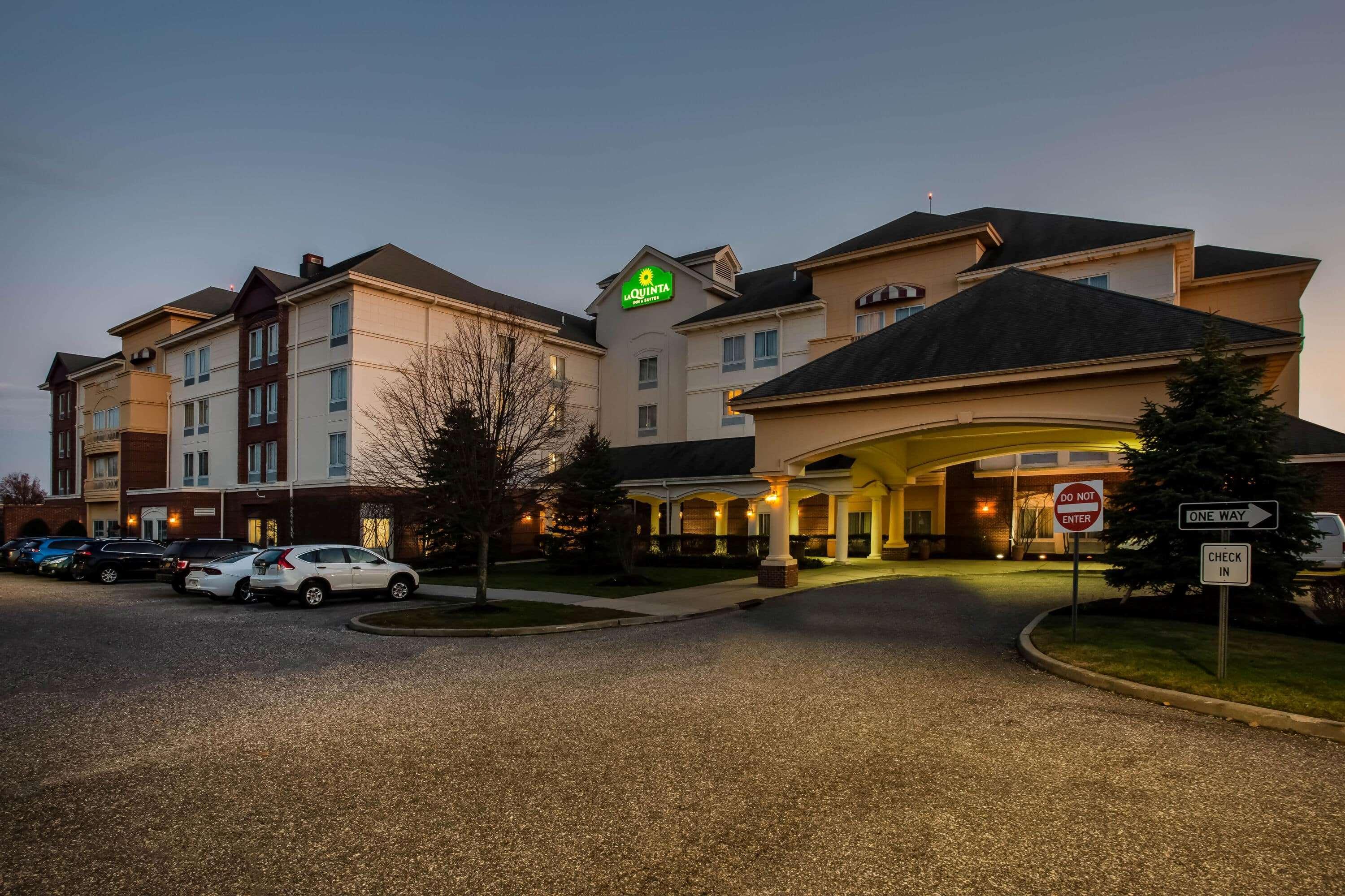 La Quinta By Wyndham Islip - Macarthur Airport Bohemia Экстерьер фото